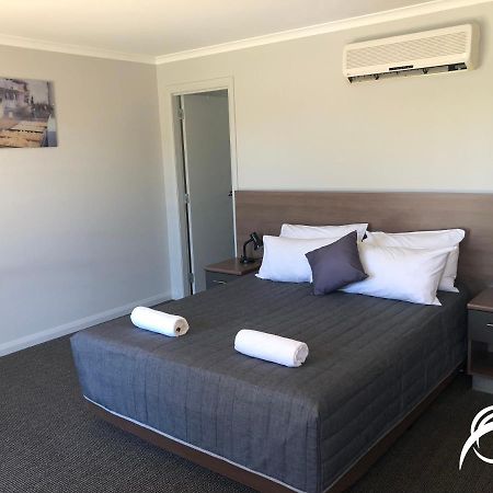 Coro Club Motel Griffith Bagian luar foto
