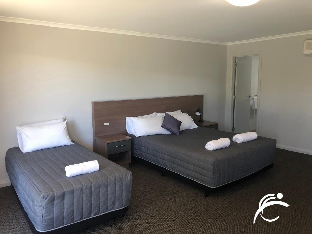 Coro Club Motel Griffith Bagian luar foto