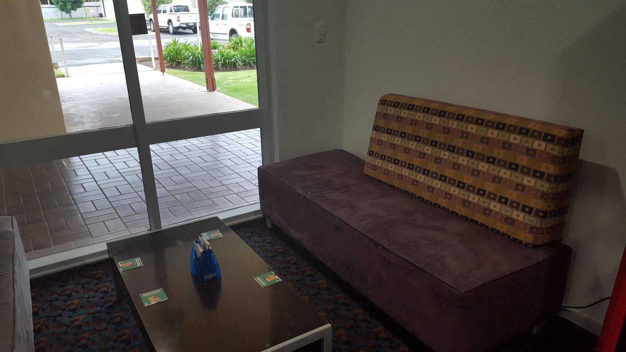 Coro Club Motel Griffith Bagian luar foto